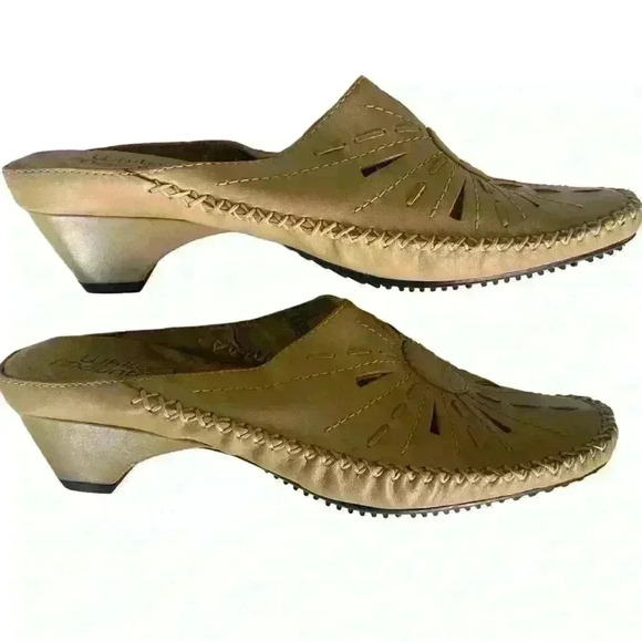 White Mountain Women’s Leather Slip on Clogs Size 7.5 Destiny Tan Career Comfort - Picture 9 of 10